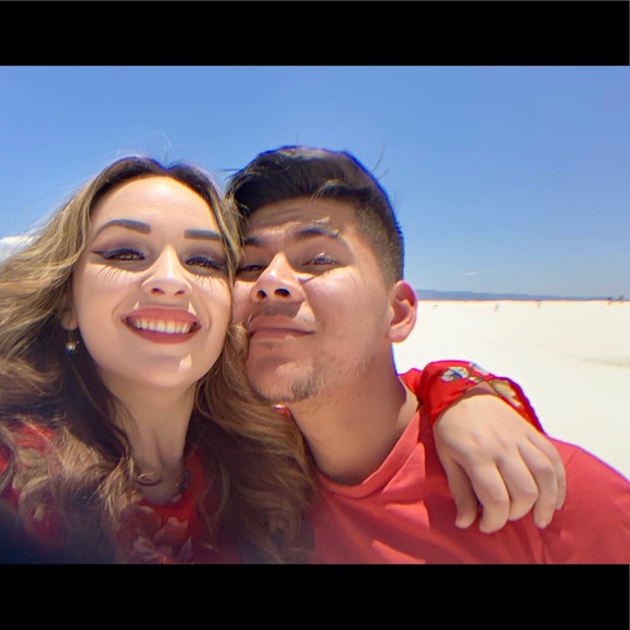 Meet your Posher, Hannah - Picture 1 of 3